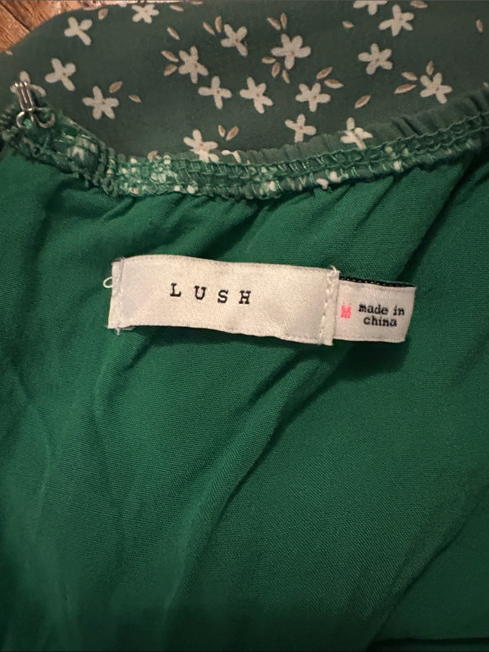 Lush Green Floral Maxi Dress with White Blossom Print - Picture 2 of 3